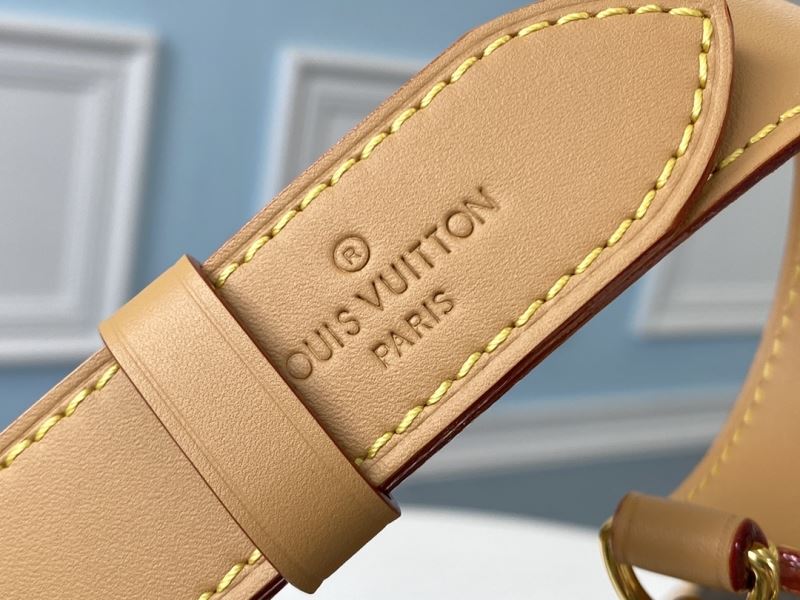 Louis Vuitton Hobo Bags